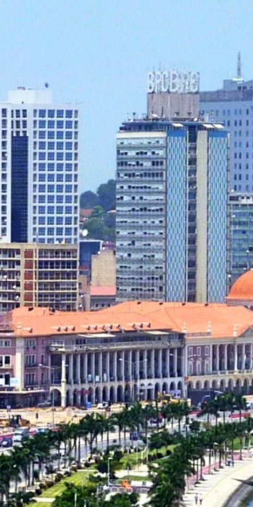 Metro and transport in Luanda