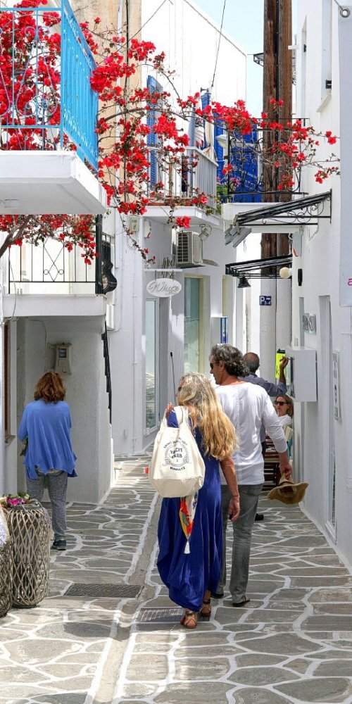 Historic street in Páros